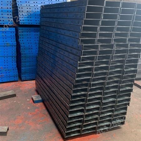 厂家供应钢模板 平模圆柱模 防撞墙模板 鑫乾辉供应